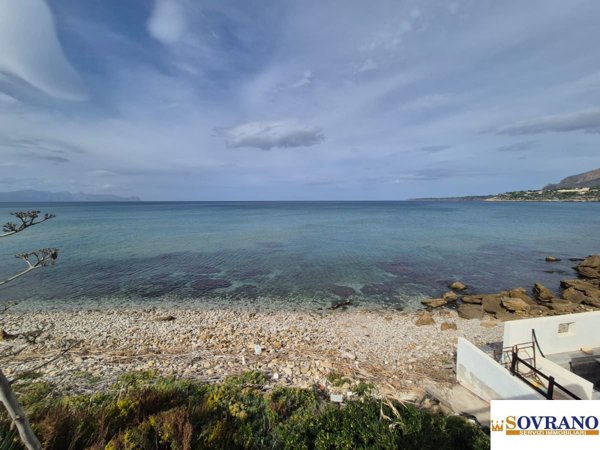 casa indipendente in vendita a Trappeto