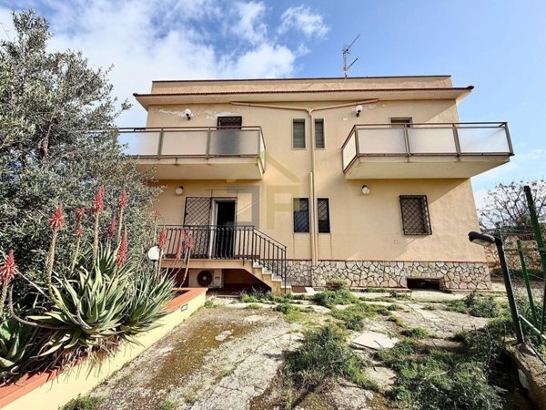 casa indipendente in vendita a Trappeto