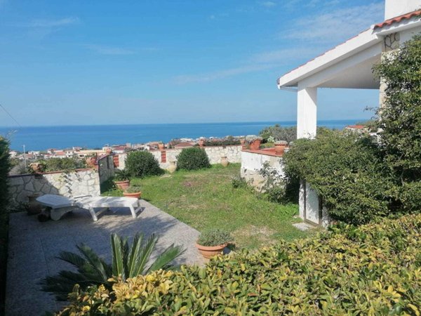 casa indipendente in vendita a Trappeto