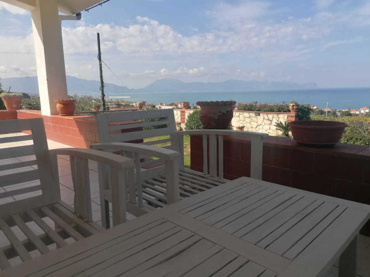 casa indipendente in vendita a Trappeto