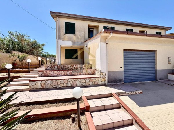 casa indipendente in vendita a Trappeto