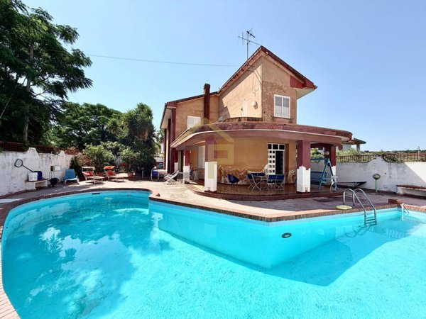 casa indipendente in vendita a Trappeto