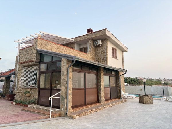 casa indipendente in vendita a Trappeto