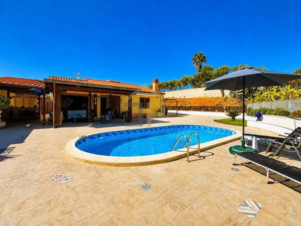 casa indipendente in vendita a Trappeto