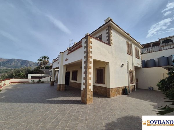 casa indipendente in vendita a Trappeto