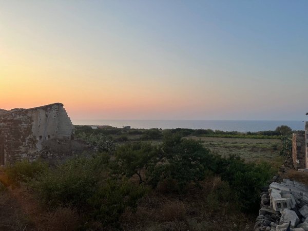 rudere in vendita ad Ustica