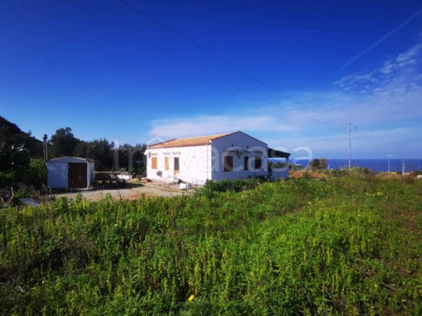 casa indipendente in vendita ad Ustica
