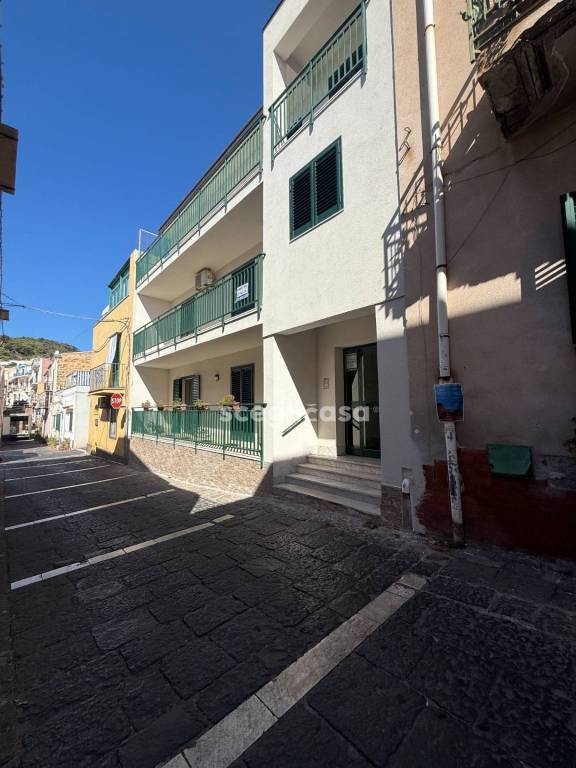 appartamento in vendita ad Ustica