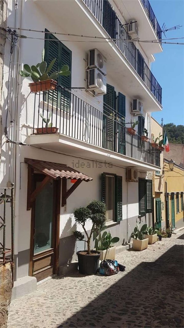 appartamento in vendita ad Ustica