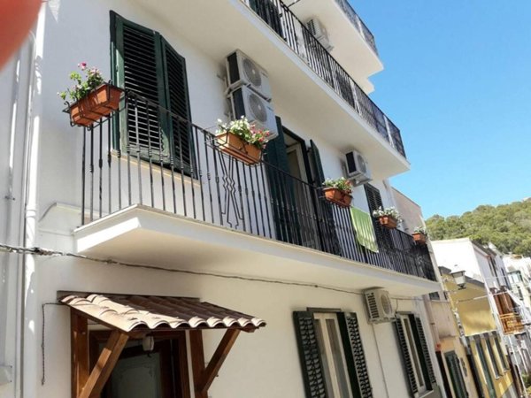 appartamento in vendita ad Ustica