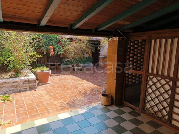 casa indipendente in vendita ad Ustica