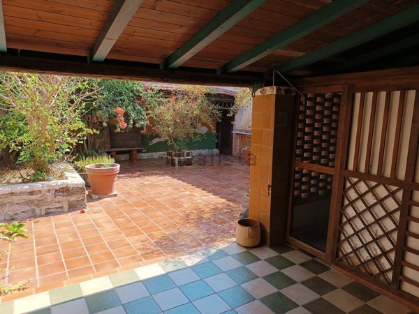 casa semindipendente in vendita ad Ustica