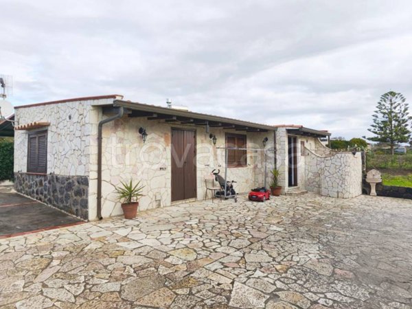 casa indipendente in vendita ad Ustica