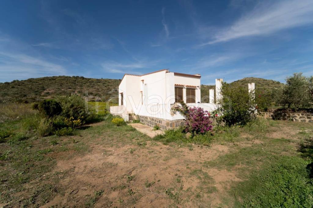 casa indipendente in vendita ad Ustica