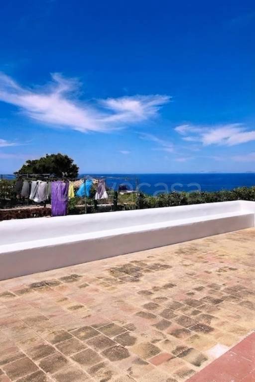 casa indipendente in vendita ad Ustica