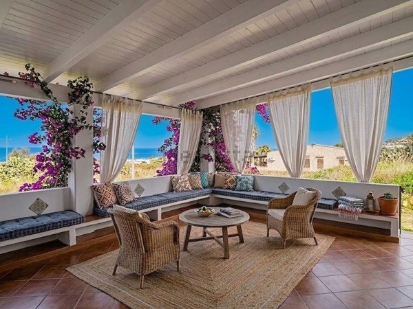 casa indipendente in vendita ad Ustica