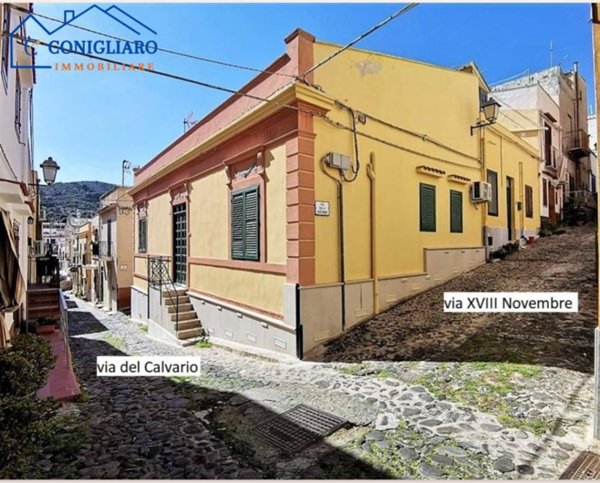 casa indipendente in vendita ad Ustica
