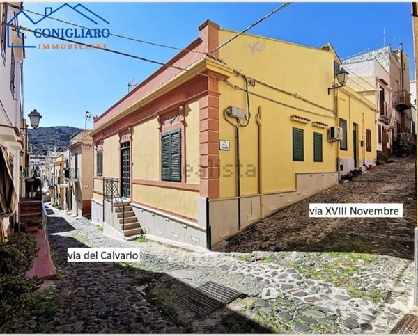 casa indipendente in vendita ad Ustica