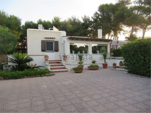 casa indipendente in vendita ad Ustica