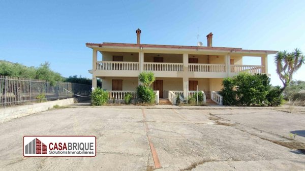 casa indipendente in vendita a Ventimiglia di Sicilia