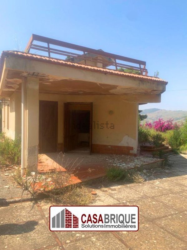 casa indipendente in vendita a Ventimiglia di Sicilia