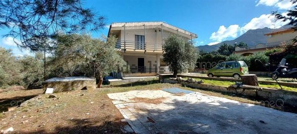 casa indipendente in vendita a Ventimiglia di Sicilia