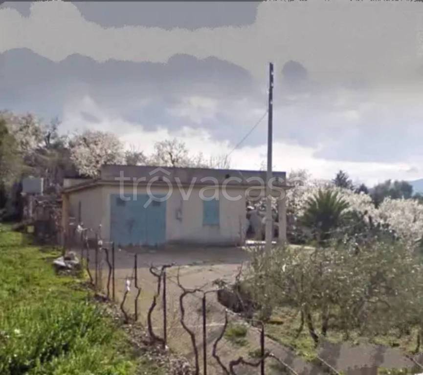 casa indipendente in vendita a Ventimiglia di Sicilia