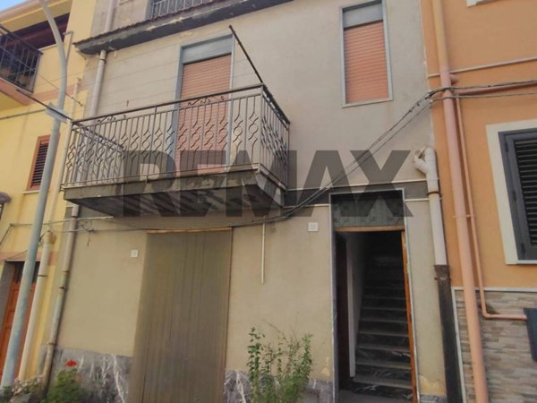 casa indipendente in vendita a Ventimiglia di Sicilia