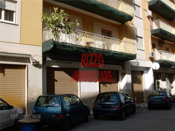 locale commerciale in vendita a Villabate in zona Pomara