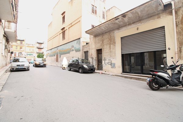 locale commerciale in vendita a Villabate