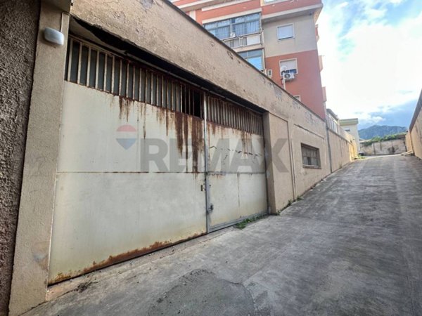 locale commerciale in vendita a Villabate