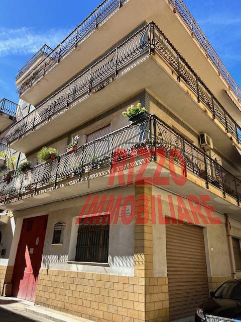 appartamento in vendita a Villabate in zona Pomara