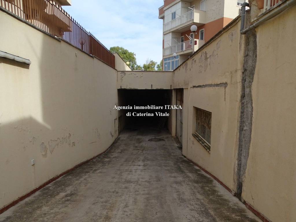 locale commerciale in vendita a Villabate