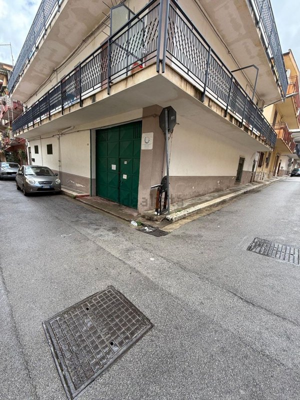 locale di sgombero in vendita a Villabate