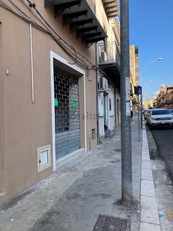 locale commerciale in vendita a Villabate