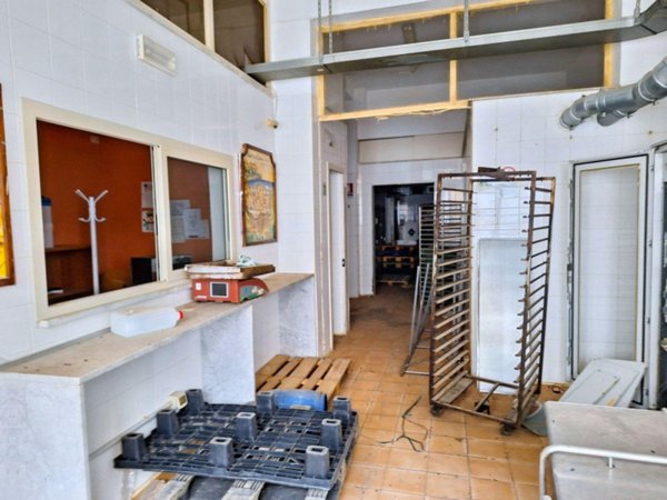 esavano in vendita a Villabate