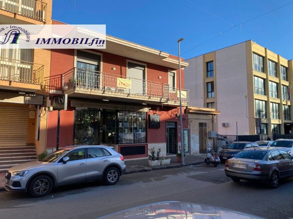 locale commerciale in vendita a Villabate in zona Pomara