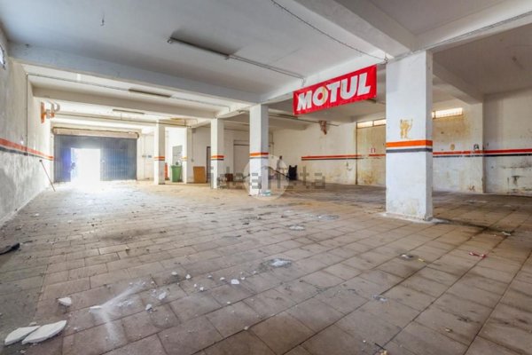 locale di sgombero in vendita a Villabate