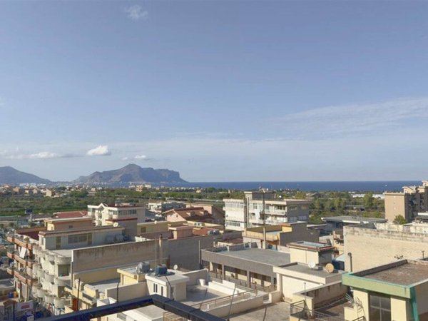 appartamento in vendita a Villabate in zona Pomara