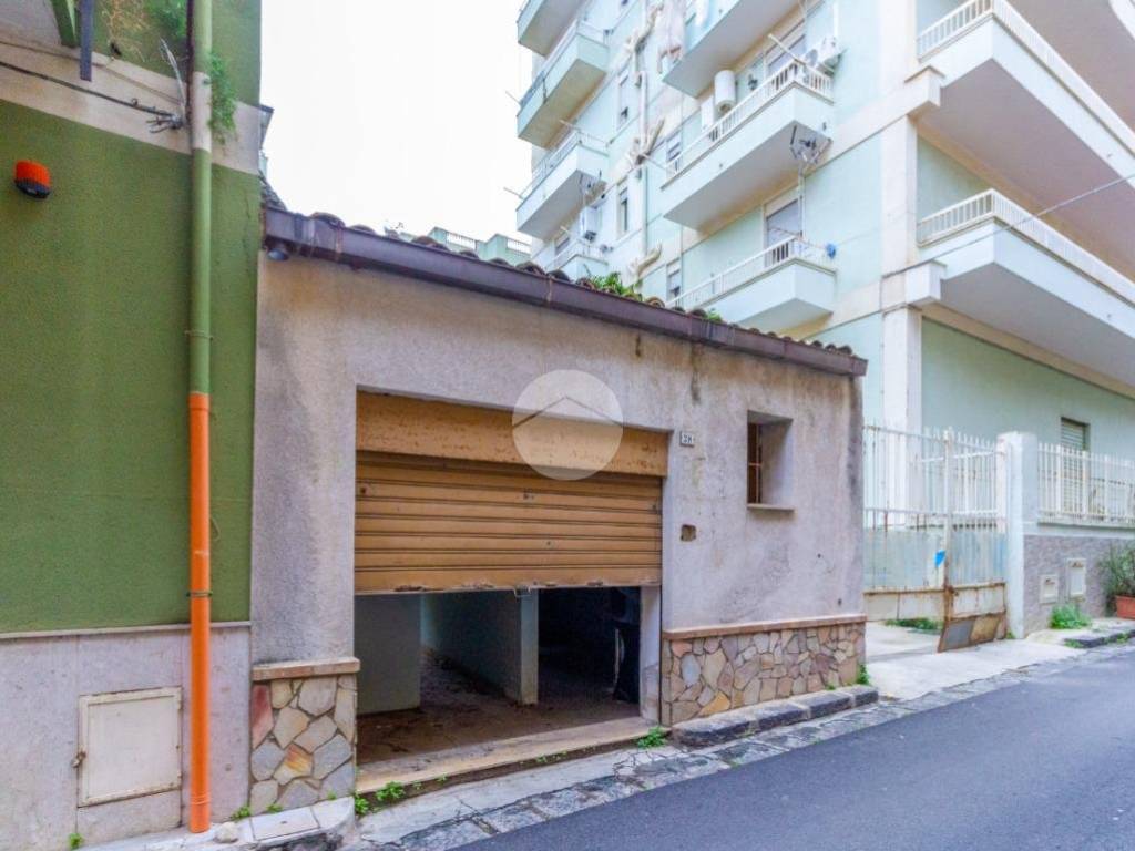 locale di sgombero in vendita a Villabate