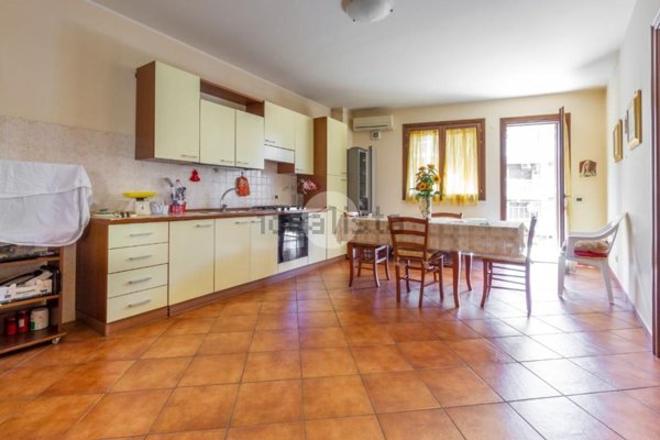 appartamento in vendita a Villabate in zona Pomara