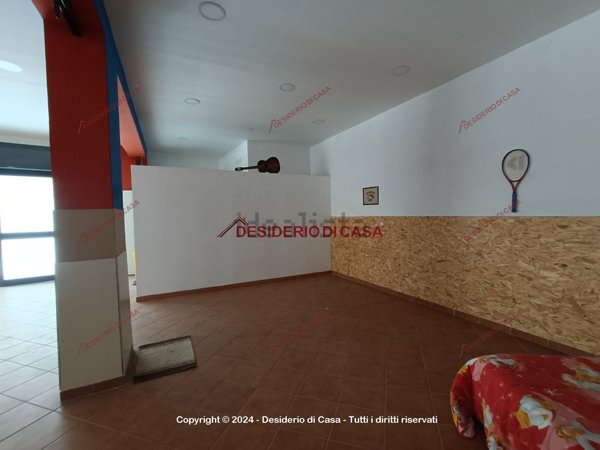 locale commerciale in vendita a Villabate