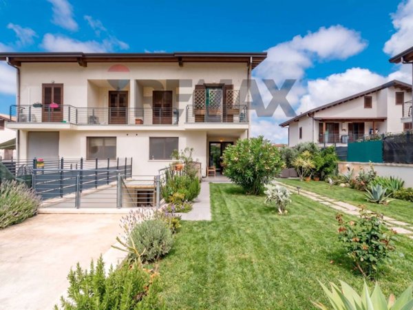casa indipendente in vendita a Villabate in zona Pomara