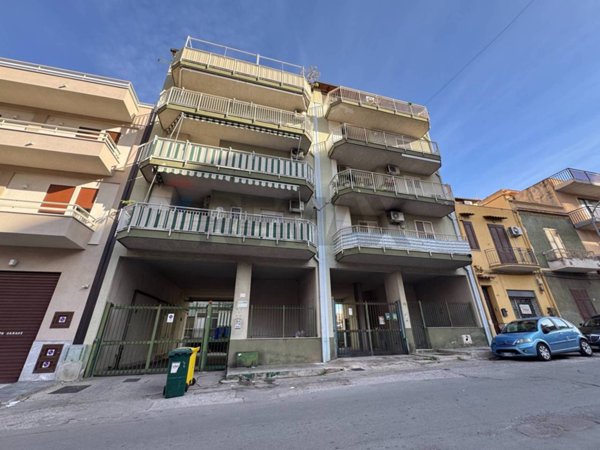 appartamento in vendita a Villabate in zona Pomara