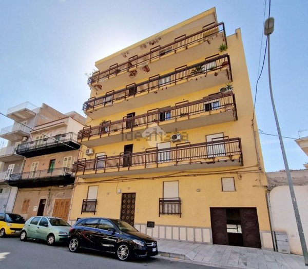 appartamento in vendita a Villabate in zona Pomara