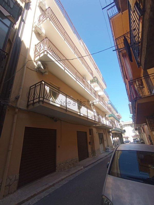 appartamento in vendita a Villabate in zona Pomara