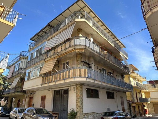 appartamento in vendita a Villabate in zona Pomara