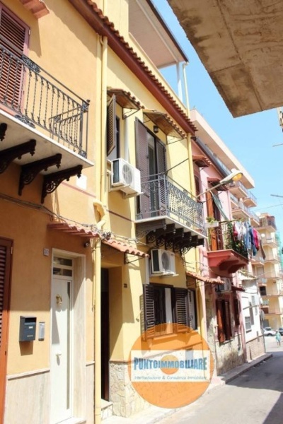 casa indipendente in vendita a Villabate in zona Pomara