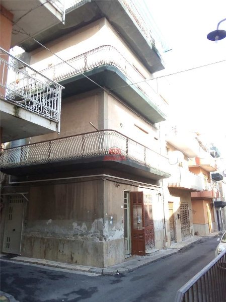 casa indipendente in vendita a Villabate in zona Pomara