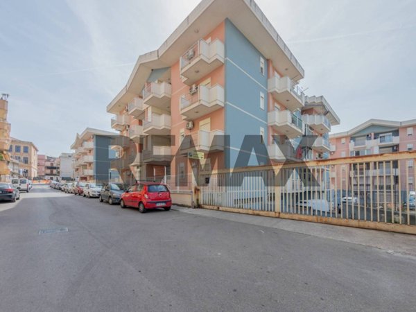 appartamento in vendita a Villabate in zona Pomara